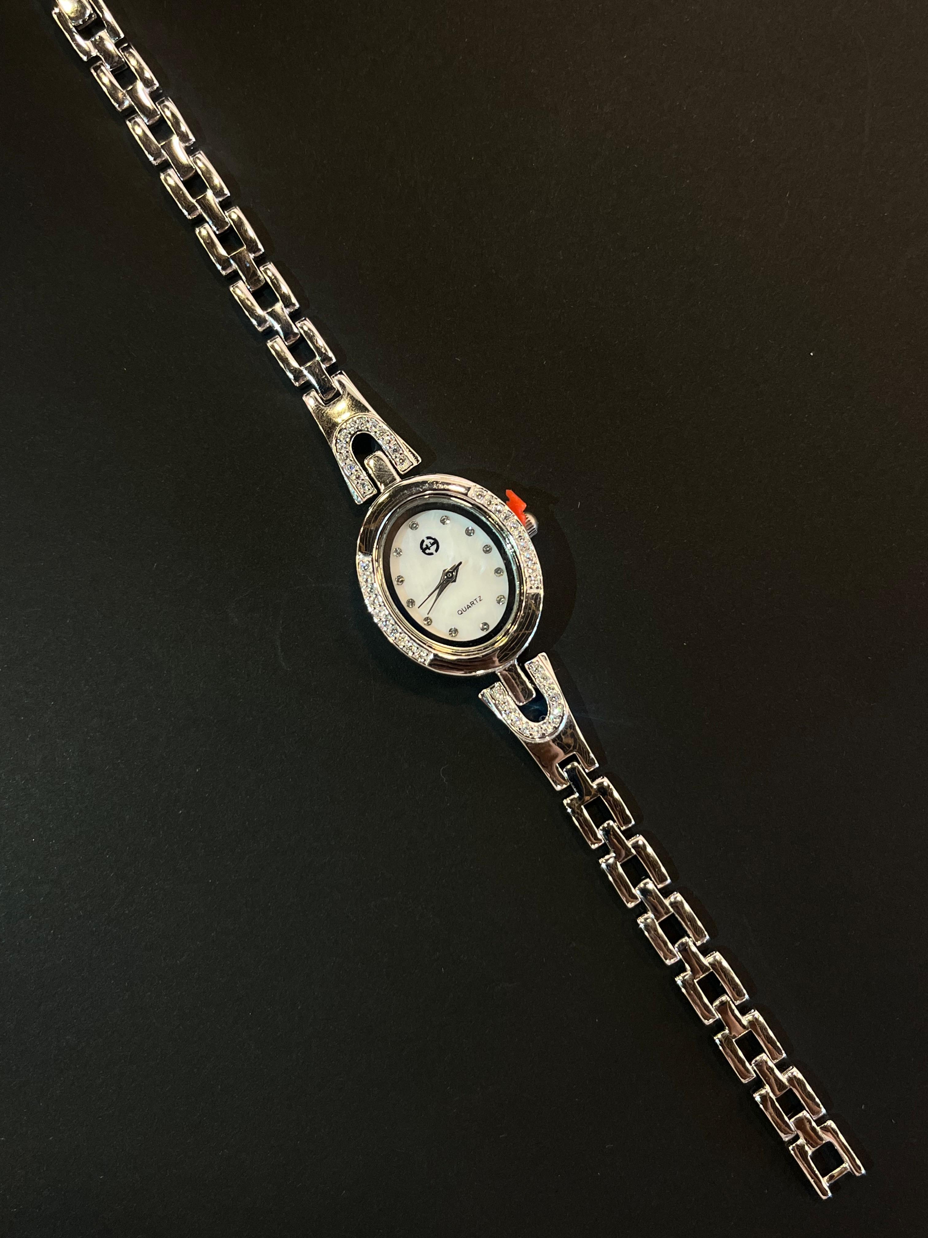 Taşsız Model Saat